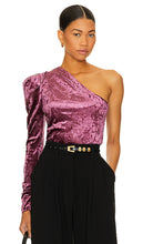 Steve Madden Mirabelle Top in Purple - Haut Mirabelle Steve Madden en violet - Steve Madden Mirabelle 紫色上衣 - Steve Madden Mirabelle Top in Lila - Steve Madden Mirabelle 탑 - Top Mirabelle di Steve Madden in viola