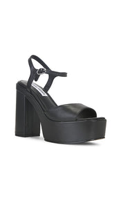 Steve Madden Odina Heel in Black