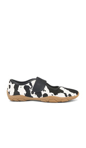 Steve Madden Scooter Sneaker in Black,White | Black & White Lifestyle Sneakers for Women