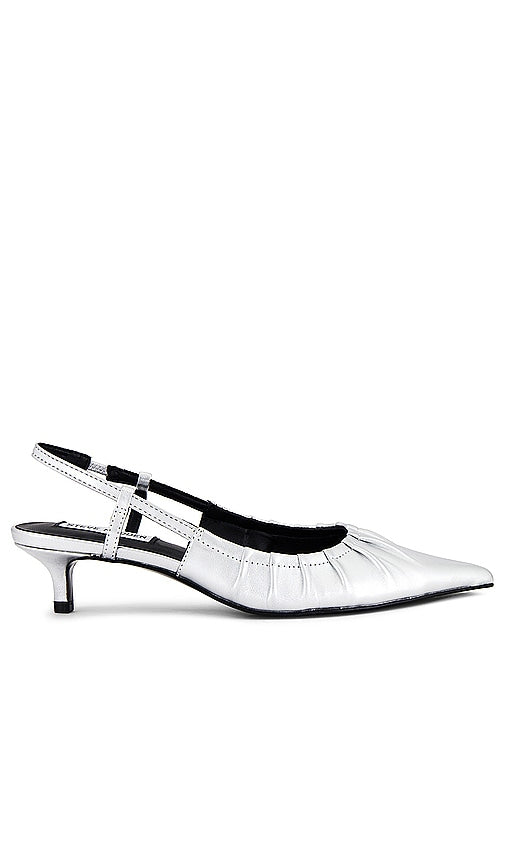 Steve Madden Syrie Sling Back in Metallic Silver - Steve Madden Syrie Sling Back en argent métallisé - Steve Madden Syrie 金属银色露跟鞋 - Steve Madden Syrie Sling Back in Metallic-Silber - Steve Madden Syrie 메탈릭 실버 슬링백 - Steve Madden Syrie Sling Back in argento metallizzato