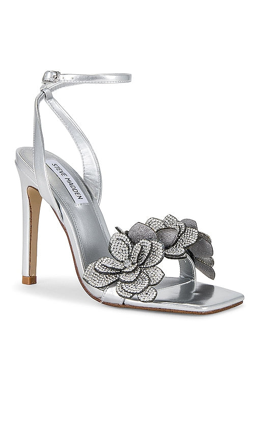 Steve Madden Ulyana Sandal in Metallic Silver