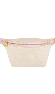 Stoney Clover Lane Canvas Classic Fanny Pack in Pink - Stoney Clover Lane - Sac banane classique en toile rose - Stoney Clover Lane 帆布经典粉色腰包 - Klassische Gürteltasche aus Segeltuch von Stoney Clover Lane in Rosa - Stoney Clover Lane 캔버스 클래식 패니 팩 핑크 색상 - Marsupio classico in tela Stoney Clover Lane in rosa