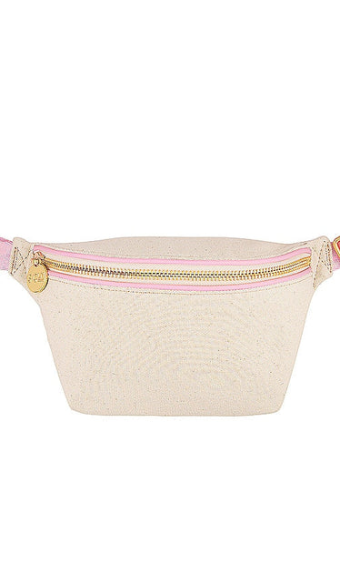 Stoney Clover Lane Canvas Classic Fanny Pack in Pink - Stoney Clover Lane - Sac banane classique en toile rose - Stoney Clover Lane 帆布经典粉色腰包 - Klassische Gürteltasche aus Segeltuch von Stoney Clover Lane in Rosa - Stoney Clover Lane 캔버스 클래식 패니 팩 핑크 색상 - Marsupio classico in tela Stoney Clover Lane in rosa