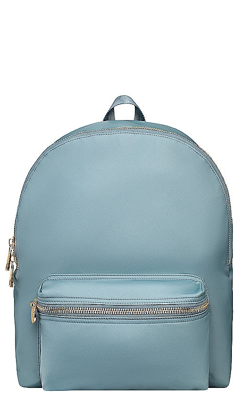 Stoney Clover Lane Classic Backpack in Baby Blue - Sac à dos classique Stoney Clover Lane en bleu bébé - Stoney Clover Lane 淡蓝色经典背包 - Stoney Clover Lane Klassischer Rucksack in Babyblau - Stoney Clover Lane 클래식 백팩베이비 블루 색상 - Zaino classico Stoney Clover Lane in celeste