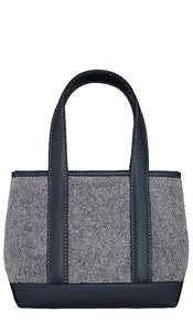 Stoney Clover Lane Sweater Mini Shopper Tote in Grey - Stoney Clover Lane - Mini cabas en forme de pull - Gris - Stoney Clover Lane 灰色毛衣迷你购物托特包 - Stoney Clover Lane Sweater Mini Shopper-Tasche in Grau - Stoney Clover Lane 스웨터 미니 쇼퍼 토트 그레이 색상 - Mini borsa shopper in maglione Stoney Clover Lane in grigio