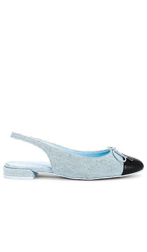 Stuart Weitzman Sleek Bow Slingback Flat in Blue - Stuart Weitzman Slingback plat élégant avec nœud en bleu - Stuart Weitzman 蓝色时尚蝴蝶结露跟平底鞋 - Stuart Weitzman Sleek Bow Slingback Flat in Blau - Stuart Weitzman 슬릭 보우 슬링백 플랫 블루 색상 - Stuart Weitzman Slingback elegante con fiocco in blu