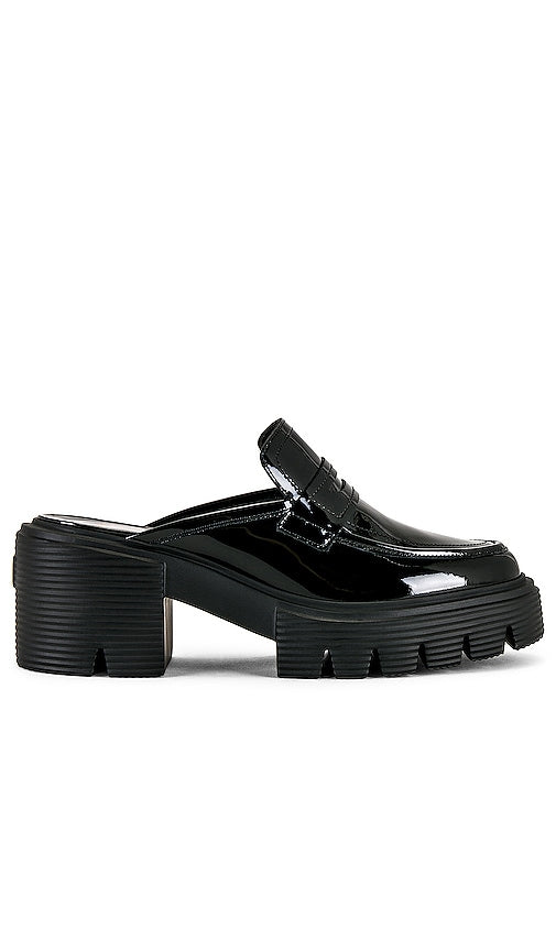 Stuart Weitzman Soho Mule in Black - Stuart Weitzman Mules Soho en noir - Stuart Weitzman 黑色 Soho 穆勒鞋 - Stuart Weitzman Soho Mule in Schwarz - Stuart Weitzman 소호 뮬 블랙 색상 - Stuart Weitzman Soho Mule in nero