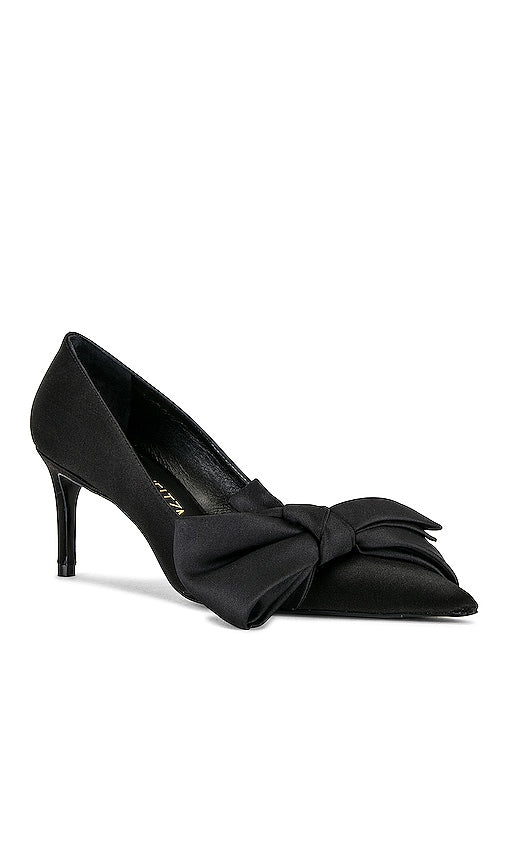 Stuart Weitzman Stuart Loveknot 100 Pump in Black