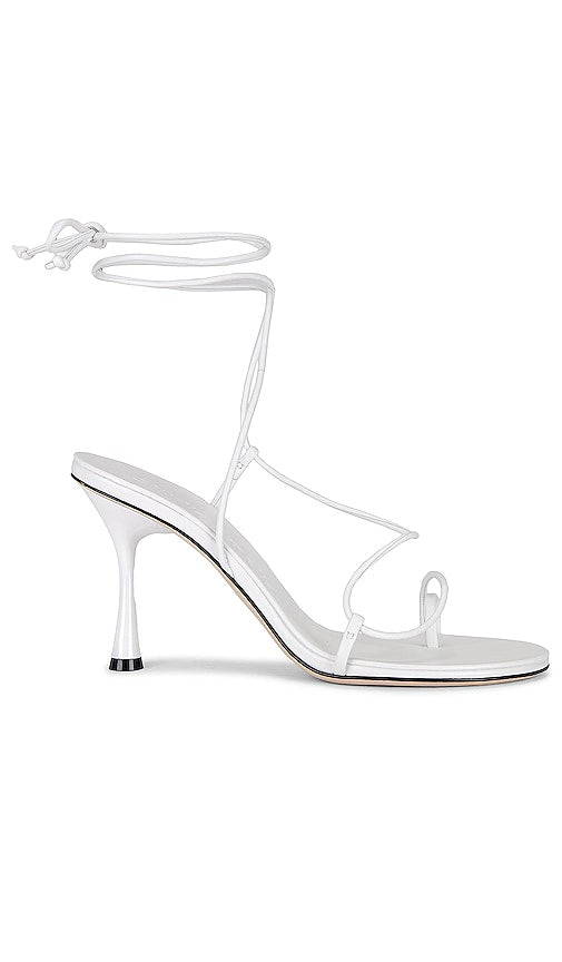 Studio Amelia Emily Wrap 90 Heel in White - Studio Amelia Emily Wrap Talon 90 en Blanc - Studio Amelia Emily 白色 90 裹带高跟鞋 - Studio Amelia Emily Wrap 90 Heel in Weiß - Studio Amelia Emily 랩 90 힐 화이트 색상 - Studio Amelia Emily Wrap 90 Tacco in bianco