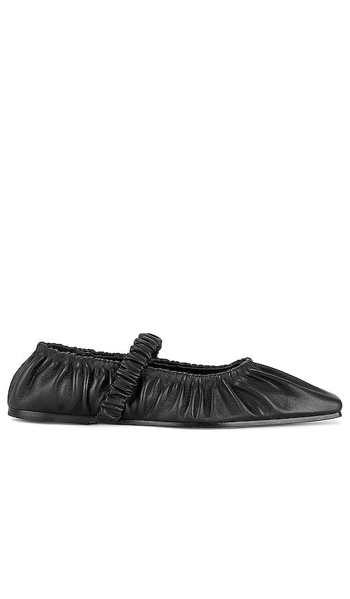 Studio Amelia Zadie Ballet Flat in Black - Studio Amelia Zadie Ballerines plates en noir - Studio Amelia Zadie 黑色芭蕾平底鞋 - Studio Amelia Zadie Ballerinas in Schwarz - Studio Amelia Zadie 발레 플랫 블랙 색상 - Ballerine Studio Amelia Zadie in nero
