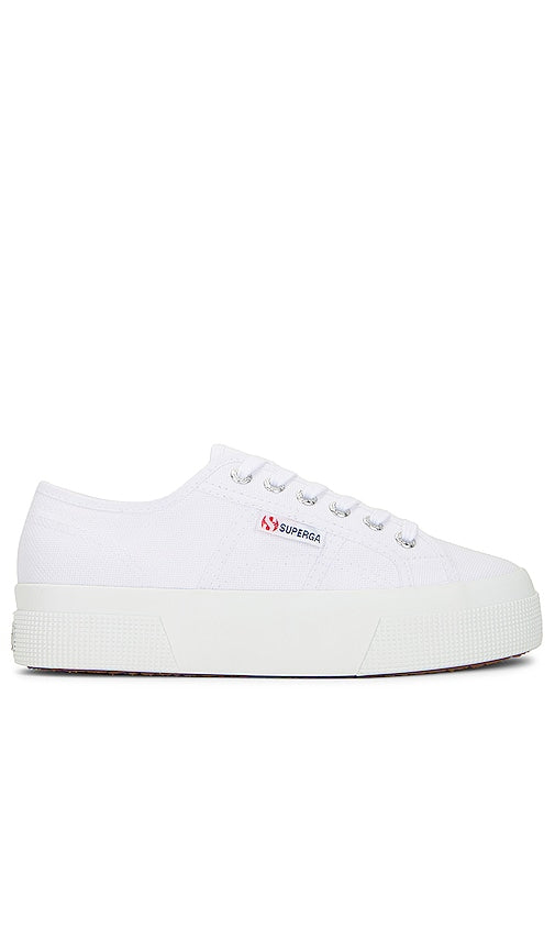 Superga 2740 Mid Platform Sneaker in White - Superga - 2740 - Baskets mi-plateformes - Blanc - Superga 2740 白色中底运动鞋 - Superga 2740 Mid Plateau Sneaker in Weiß - Superga 2740 미드 플랫폼 스니커즈화이트 색상 - Sneaker Superga 2740 con piattaforma media di colore bianco