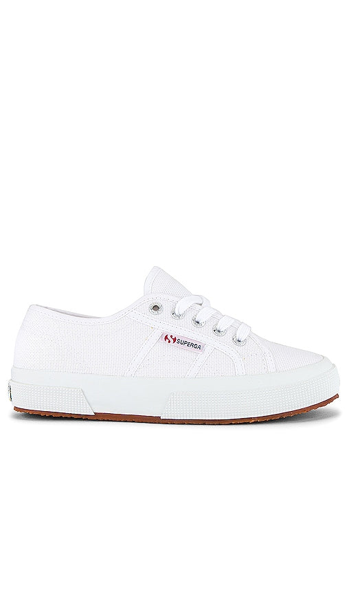 Superga 2750 Cotu Classic Sneaker in White - Baskets classiques Superga 2750 Cotu en blanc - Superga 2750 Cotu 经典白色运动鞋 - Superga 2750 Cotu Classic Sneaker in Weiß - Superga 2750 Cotu 클래식 스니커즈화이트 색상 - Sneaker classica Superga 2750 Cotu di colore bianco