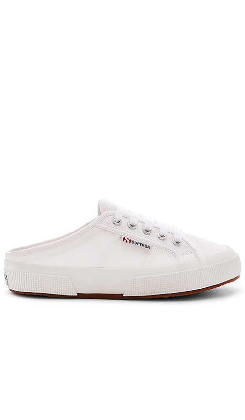 Superga Slip On Sneaker in White - Baskets à enfiler Superga en blanc - Superga 白色一脚蹬运动鞋 - Superga Slip-On-Sneaker in Weiß - Superga 슬립온 스니커즈 화이트 색상 - Sneaker slip-on Superga di colore bianco