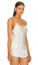 THE MODE Silk Fleur Camisole in White