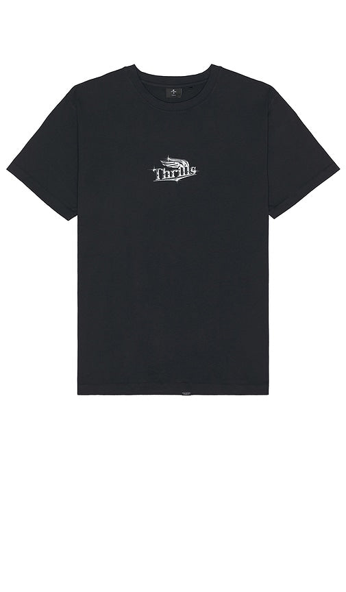 THRILLS Chrome Smith Merch Fit Tee in Black - T-shirt THHRILLS Chrome Smith Merch Fit en noir - THRILLS Chrome Smith Merch Fit 黑色 T 恤 - THRILLS Chrome Smith Merch Fit T-Shirt in Schwarz - THRILLS Chrome Smith Merch Fit 티셔츠 블랙 색상 - THRILLS Chrome Smith Merch Fit T-shirt in nero