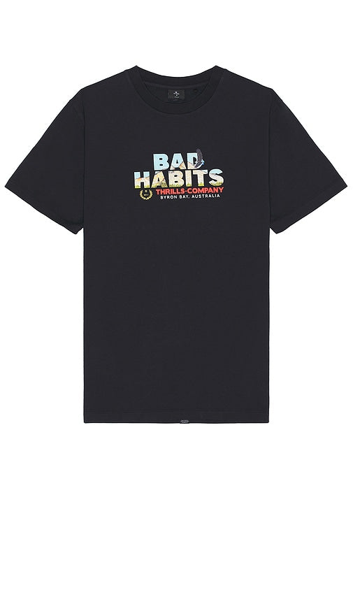 THRILLS Royal Habits Merch Fit Tee in Black - THRILLS Royal Habits Merch Fit - T-shirt en noir - THRILLS Royal Habits 黑色 Merch Fit T 恤 - THRILLS Royal Habits Merch Fit T-Shirt in Schwarz - THRILLS Royal Habits 머치핏 티셔츠 블랙 색상 - THRILLS Royal Habits Merch Fit Tee in nero