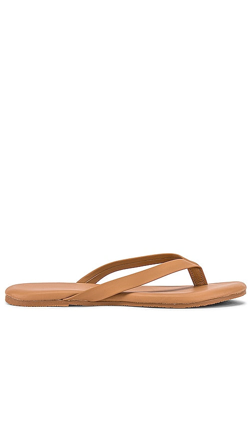 TKEES The Boyfriend Sandal in Beige - TKEES La sandale Boyfriend en beige - TKEES 米色男友风凉鞋 - TKEES Die Boyfriend-Sandale in Beige - TKEES The Boyfriend 샌들 베이지 색상 - TKEES Il sandalo da fidanzato in beige