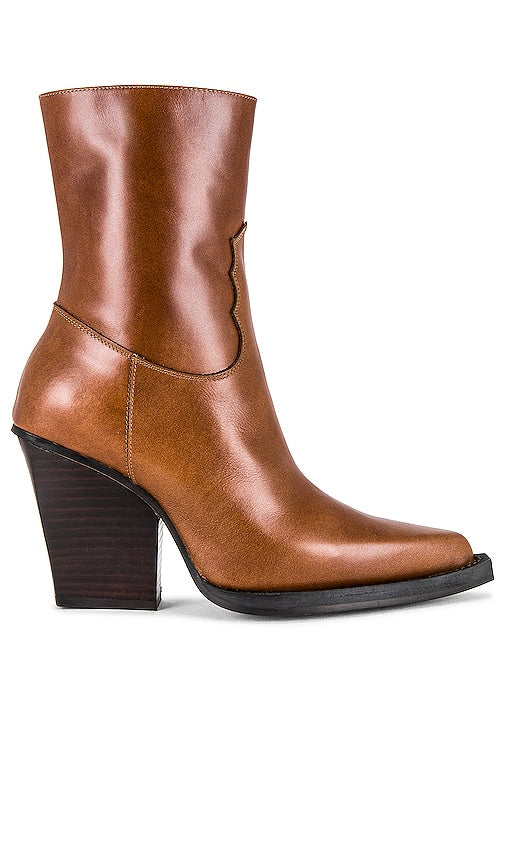 TORAL Amelia Boot in Brown - Botte TORAL Amelia en marron - TORAL Amelia 棕色靴子 - TORAL Amelia Stiefel in Braun - TORAL 브라운 아멜리아 부츠 - Stivale Amelia TORAL in marrone