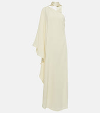 Taller Marmo Ubud  cady gown. 更高挑的 Marmo Ubud 卡迪礼服
