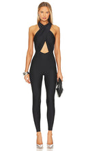 The Andamane Hola Halterneck Jumpsuit in Black - La combinaison dos nu Andamane Hola en noir - Andamane Hola 黑色挂脖连身裤 - Der Andamane Hola Neckholder-Overall in Schwarz - The Andamane Hola 홀터넥 점프수트 색상은 블랙 색상입니다. - La tuta Andamane Hola con scollo all'americana in nero