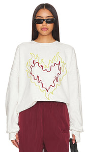The Laundry Room Burn Heart Jumper in Grey - The Laundry Room - Pull Burn Heart en gris - The Laundry Room Burn Heart 灰色毛衣 - Der Laundry Room Burn Heart Pullover in Grau - The Laundry Room 번하트 점퍼 그레이 색상 - Maglione The Laundry Room Burn Heart in grigio