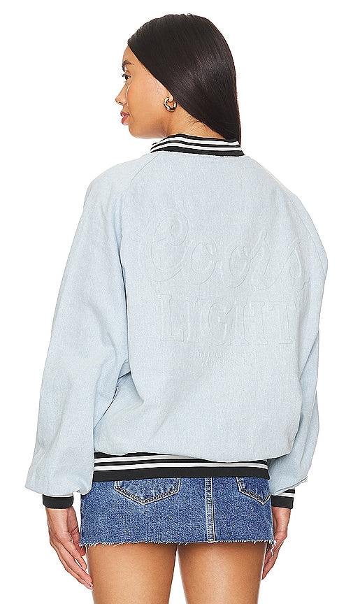 The Laundry Room Coors Light Ghost Stadium Jacket in Blue - The Laundry Room - Coors Light Ghost Stadium - Veste bleue - The Laundry Room Coors Light Ghost 蓝色体育场夹克 - Die Laundry Room Coors Light Ghost Stadium Jacke in Blau - The Laundry Room Coors Light 고스트 스타디움 재킷블루 색상 - Giacca The Laundry Room Coors Light Ghost Stadium in blu