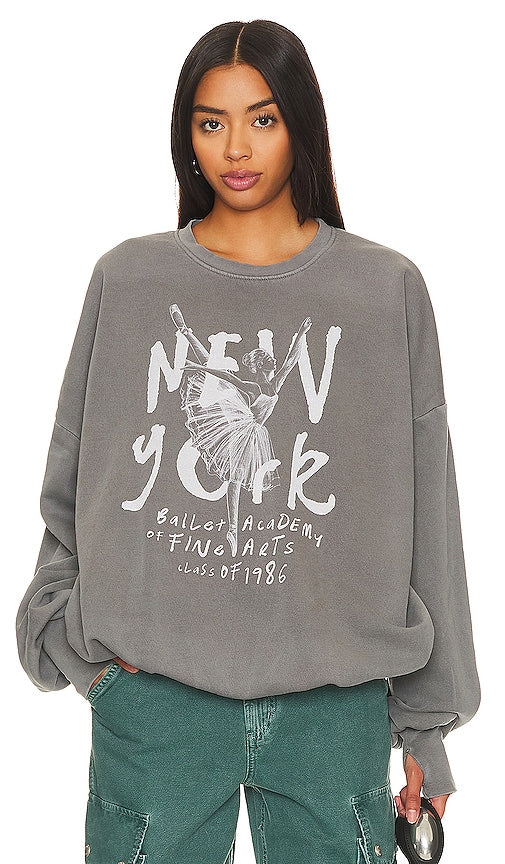 The Laundry Room New York Ballet Academy Jump Jumper in Grey - The Laundry Room New York Ballet Academy - Pull gris - The Laundry Room 纽约芭蕾舞学院灰色跳线毛衣 - Der Laundry Room New York Ballet Academy-Sprungpullover in Grau - The Laundry Room New York Ballet Academy 그레이 점프 점퍼 - Maglione da salto della Laundry Room New York Ballet Academy in grigio