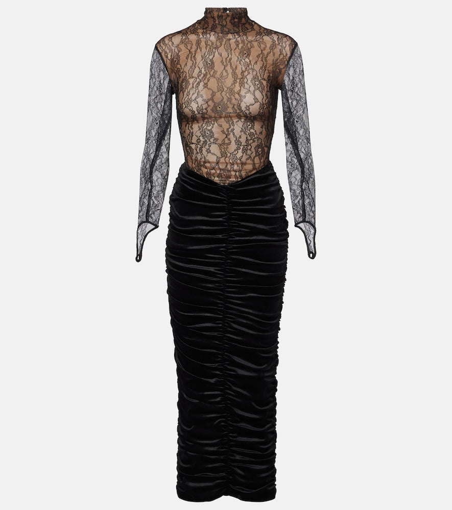 The New Arrivals Ilkyaz Ozel Sianni in Midnight Sky ruched lace and velvet gown. 新款 Ilkyaz Ozel Sianni 午夜蓝褶皱蕾丝天鹅绒礼服