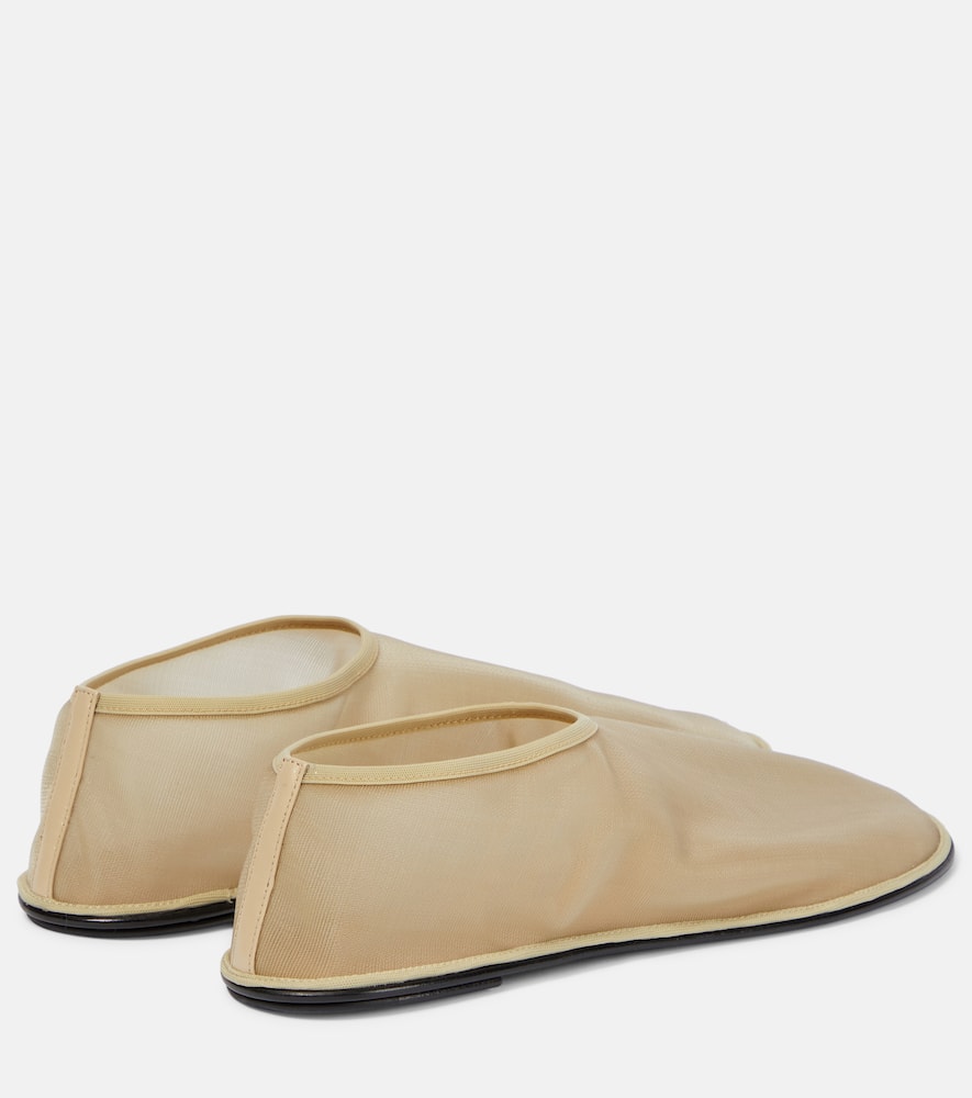 The Row Mesh flats
