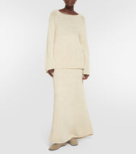 The Row Mesh flats
