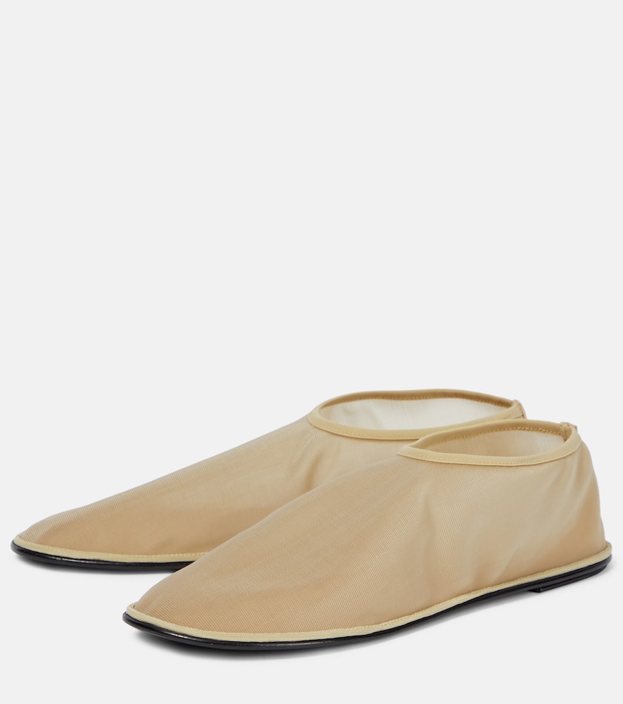 The Row Mesh flats