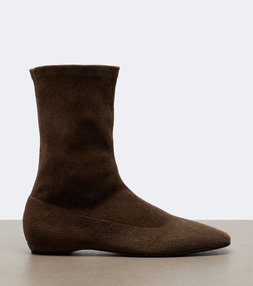 The Row Cindy suede ankle boots - Brown Flat Boots