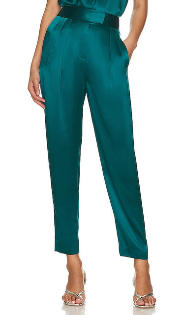The Sei Tapered Trouser in Blue - Le pantalon fuselé Sei en bleu - Sei 蓝色锥形裤 - Die Sei Tapered Hose in Blau - THE SEI 테이퍼드 팬츠 블루 색상 - I pantaloni affusolati Sei in blu