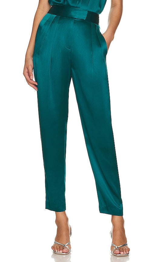 The Sei Tapered Trouser in Blue - Le pantalon fuselé Sei en bleu - Sei 蓝色锥形裤 - Die Sei Tapered Hose in Blau - THE SEI 테이퍼드 팬츠 블루 색상 - I pantaloni affusolati Sei in blu