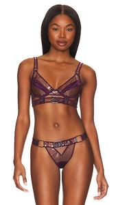 Thistle and Spire Star Crossed Bra in Purple - Soutien-gorge croisé Thistle and Spire Star en violet - Thistle and Spire 紫色十字星文胸 - Thistle and Spire Star Crossed BH in Lila - Thistle and Spire 스타 크로스 브라, 퍼플 색상 - Reggiseno incrociato con stelle Thistle e Spire in viola
