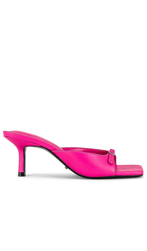 Tony Bianco Asar Sandal in Fuchsia - Sandale Asar Tony Bianco en fuchsia - Tony Bianco Asar 紫红色凉鞋 - Tony Bianco Asar Sandale in Fuchsia - Tony Bianco Asar 샌들 푸시아 소재 - Sandalo Asar Tony Bianco nel colore Fucsia