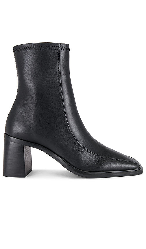 Tony Bianco Dusty Heeled Boot in Black - Tony Bianco - Bottes à talons Dusty en noir - Tony Bianco 黑色尘土飞扬高跟靴 - Tony Bianco Staubiger Absatzstiefel in Schwarz - Tony Bianco 더스티 힐 부츠블랙 색상 - Stivale con tacco Tony Bianco Dusty in nero