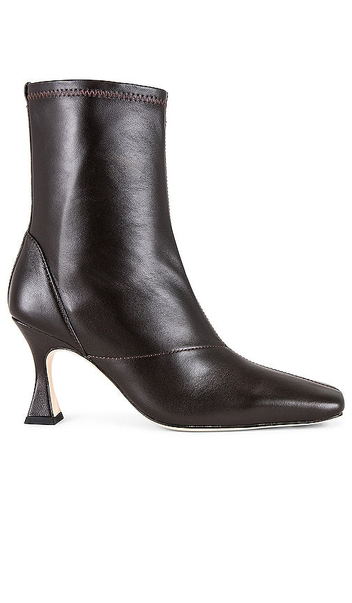 Tony Bianco Fomo Heeled Boot in Chocolate - Tony Bianco Botte à talons Fomo en chocolat - Tony Bianco Fomo 巧克力色高跟靴 - Tony Bianco Fomo Absatzstiefel in Schokolade - Tony Bianco Fomo 힐 부츠 - Stivale con tacco Tony Bianco Fomo color cioccolato