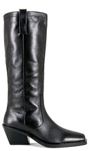 Tony Bianco Kastro Boot in Black - Botte Kastro Tony Bianco en noir - Tony Bianco Kastro 黑色靴子 - Tony Bianco Kastro Stiefel in Schwarz - Tony Bianco Kastro 부츠블랙 색상 - Stivale Tony Bianco Kastro in nero