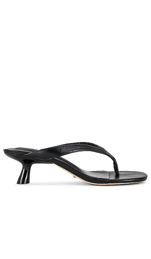 Tony Bianco Krista Sandal in Black - Tony Bianco Krista Sandale en Noir - Tony Bianco Krista 黑色凉鞋 - Tony Bianco Krista Sandale in Schwarz - Tony Bianco 크리스타 샌들 블랙 색상 - Sandalo Krista Tony Bianco in nero