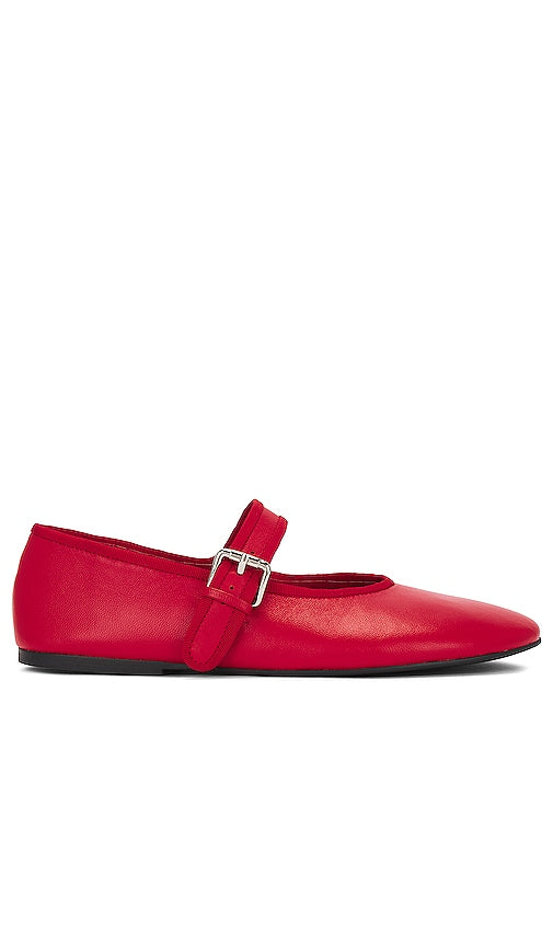 Tony Bianco Meadow Flat in Red - Tony Bianco Meadow Flat en rouge - 红色 Tony Bianco 草甸公寓 - Tony Bianco Meadow Flat in Rot - 토니 비앙코 메도우 플랫 인 레드 - Tony Bianco Prato Piatto in Rosso