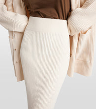 Toteme Cotton-blend boucl√É¬© maxi skirt