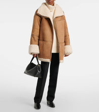 Toteme Leather chelsea boots