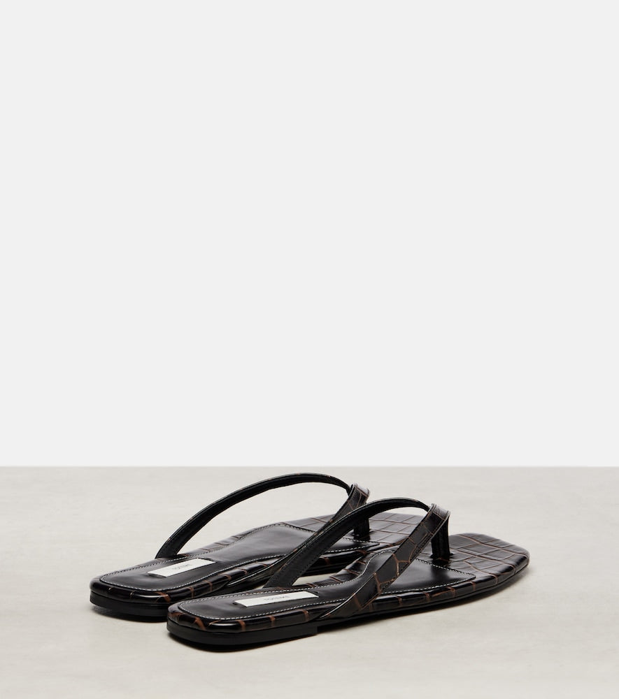 Toteme Croc-effect leather thong sandals in Brown - Flat Sandals