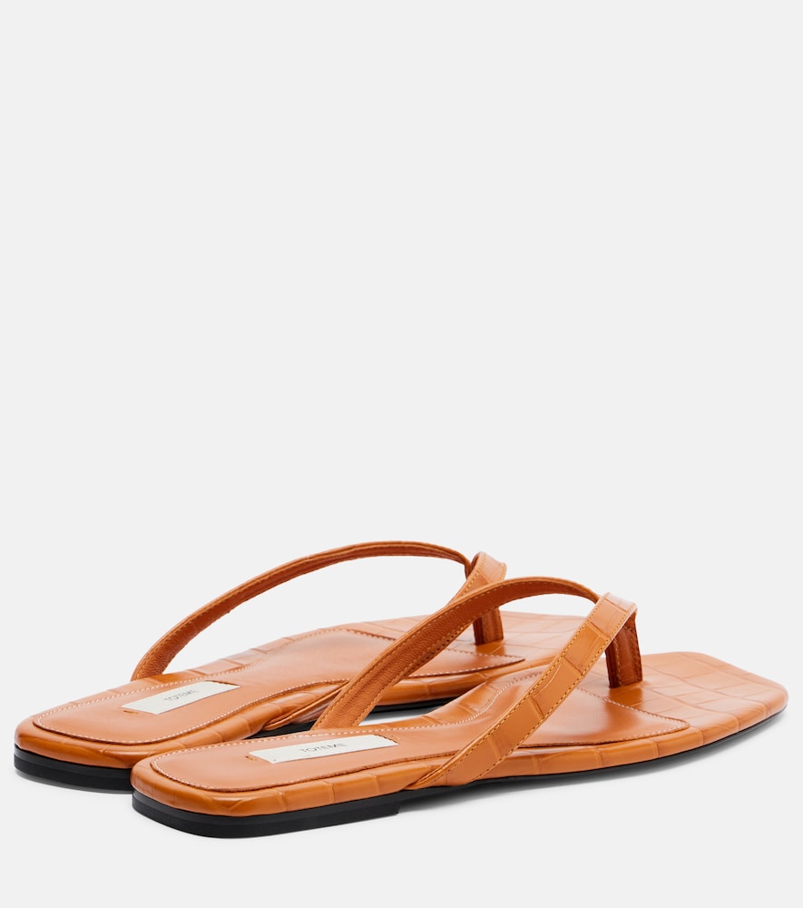 Toteme Croc-effect leather thong sandals in Orange - Flat Sandals