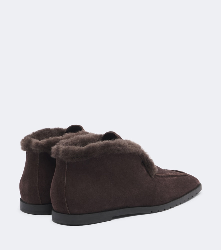 Toteme Shearling-lined suede ankle boots - Brown Flat Boots
