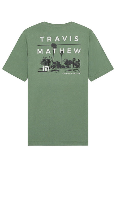TravisMathew Greenway Trail Tee in Green - TravisMathew Greenway Trail - T-shirt vert - TravisMathew Greenway Trail 绿色 T 恤 - TravisMathew Greenway Trail T-Shirt in Grün - TravisMathew Greenway 트레일 티셔츠 - Maglietta TravisMathew Greenway Trail in verde
