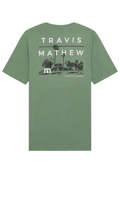 TravisMathew Greenway Trail Tee in Green - TravisMathew Greenway Trail - T-shirt vert - TravisMathew Greenway Trail 绿色 T 恤 - TravisMathew Greenway Trail T-Shirt in Grün - TravisMathew Greenway 트레일 티셔츠 - Maglietta TravisMathew Greenway Trail in verde