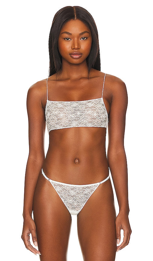 Tropic of C Lace C Bralette in White - Tropique de C Lace C Bralette en Blanc - Tropic of C 白色蕾丝 C 文胸 - Tropic of C Spitzen-C-Bralette in Weiß - Tropic of C 레이스 C 브라렛 화이트 색상 - Tropic of C Lace C Bralette in bianco
