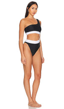 Tularosa Aleah One Piece in Black